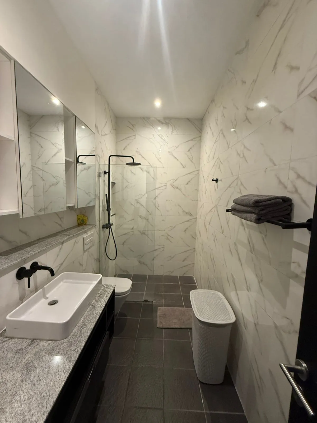 ML3 - 1 BD Arena Apartment — photo 4